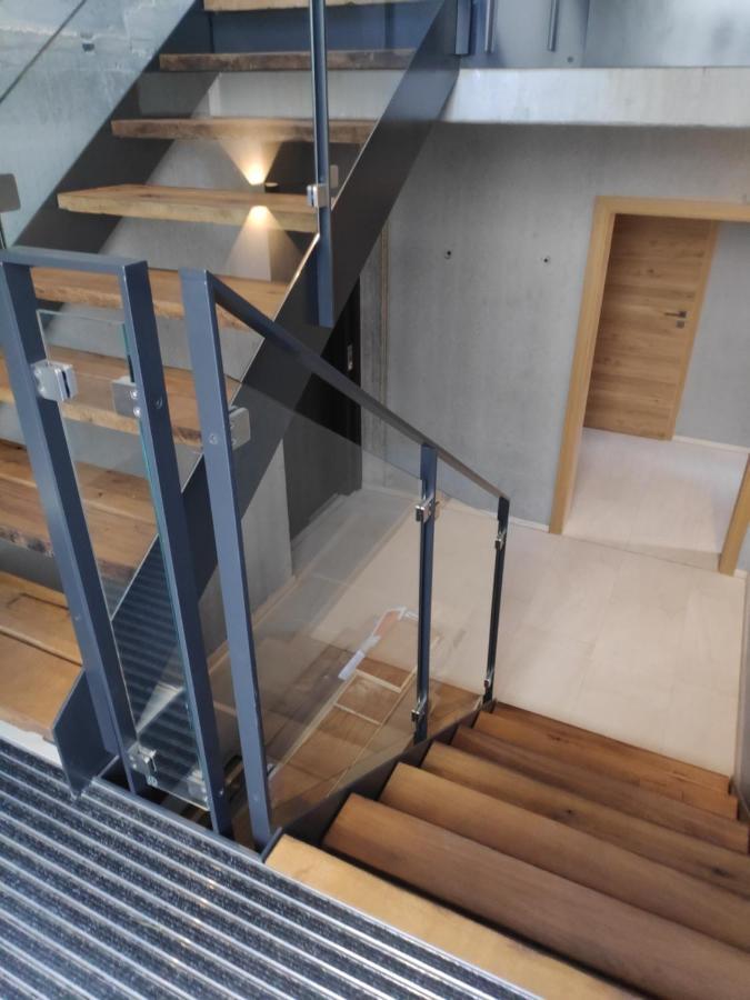 Ferienwohnungen Und Zimmer In Reutlingen-Goenningen Eksteriør bilde