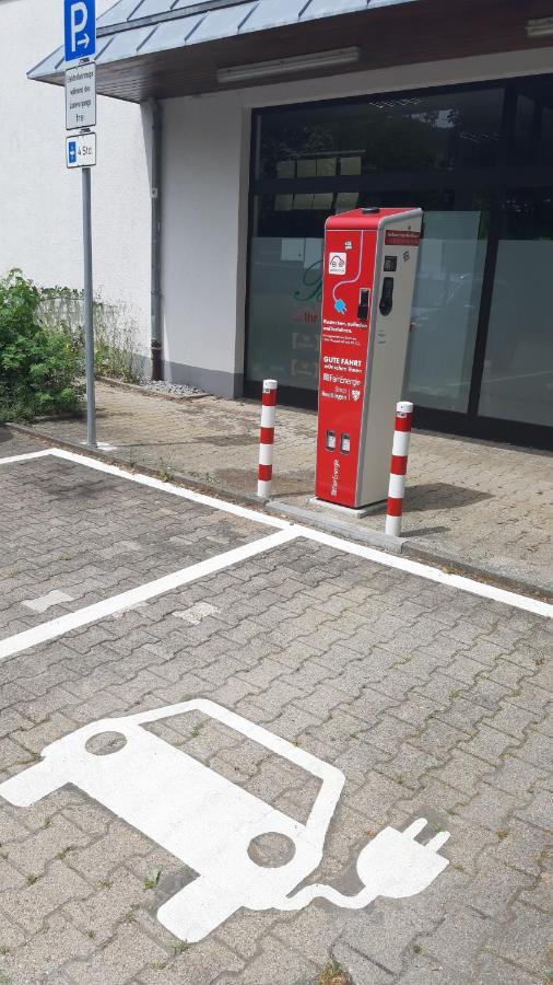 Ferienwohnungen Und Zimmer In Reutlingen-Goenningen Eksteriør bilde
