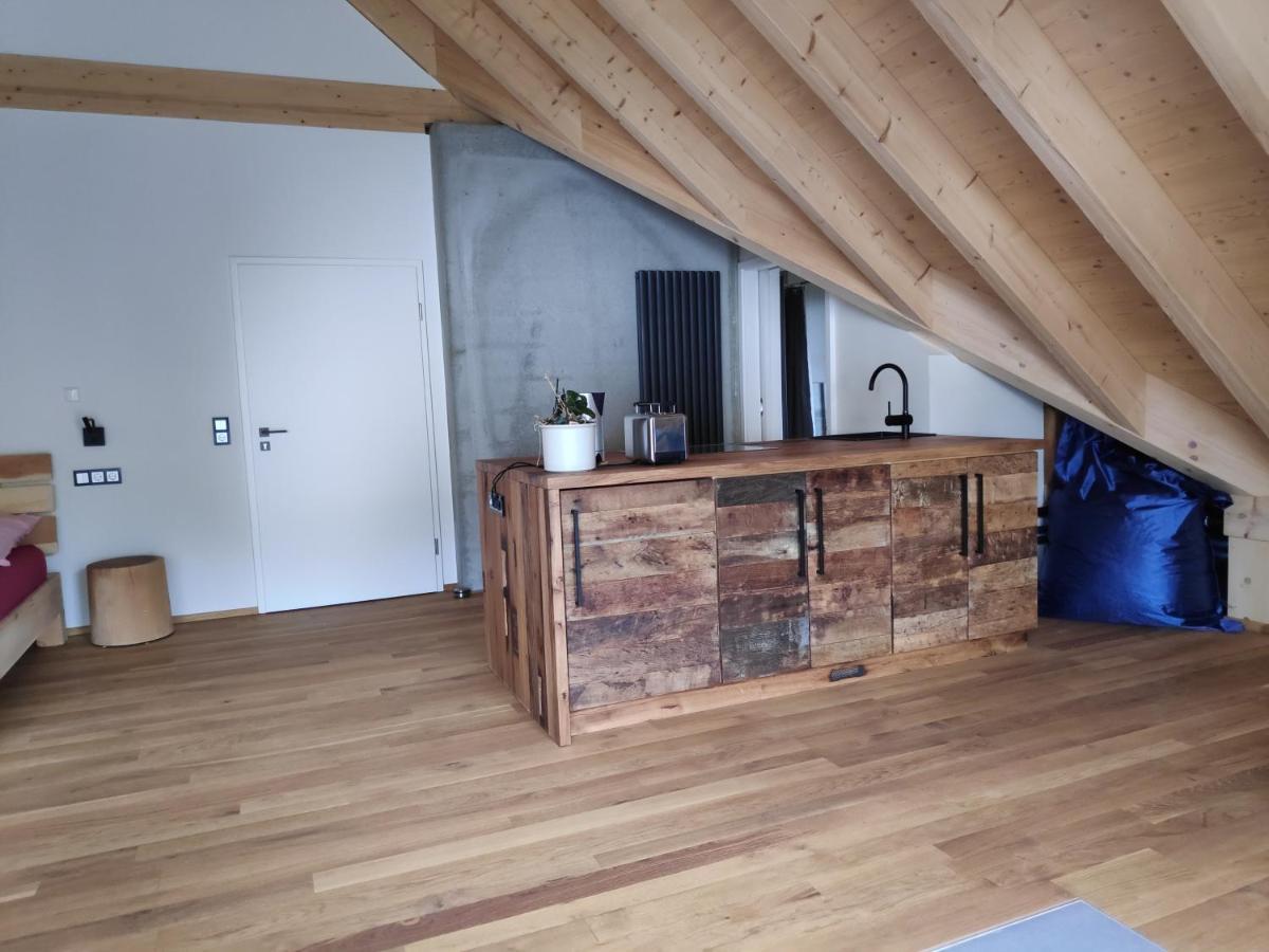 Ferienwohnungen Und Zimmer In Reutlingen-Goenningen Eksteriør bilde